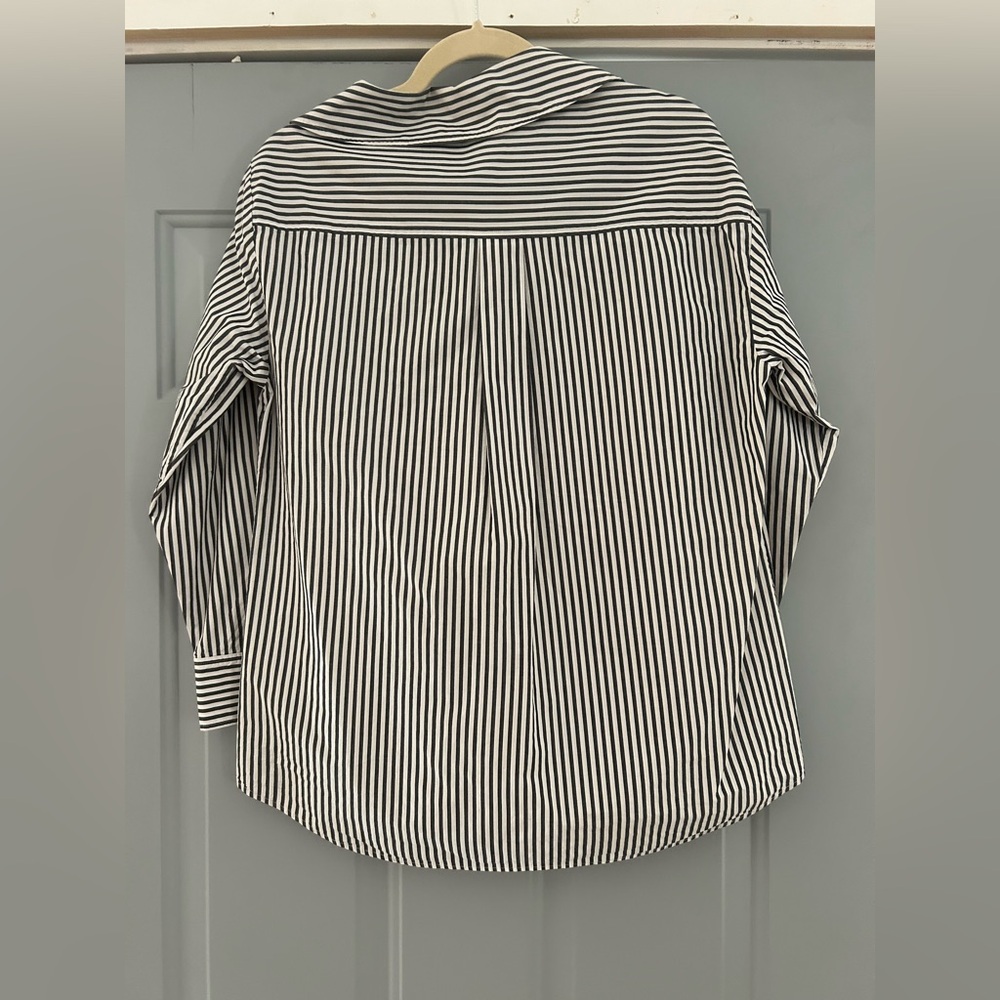 Frame Button Down - Size Small - Picture 3 of 5